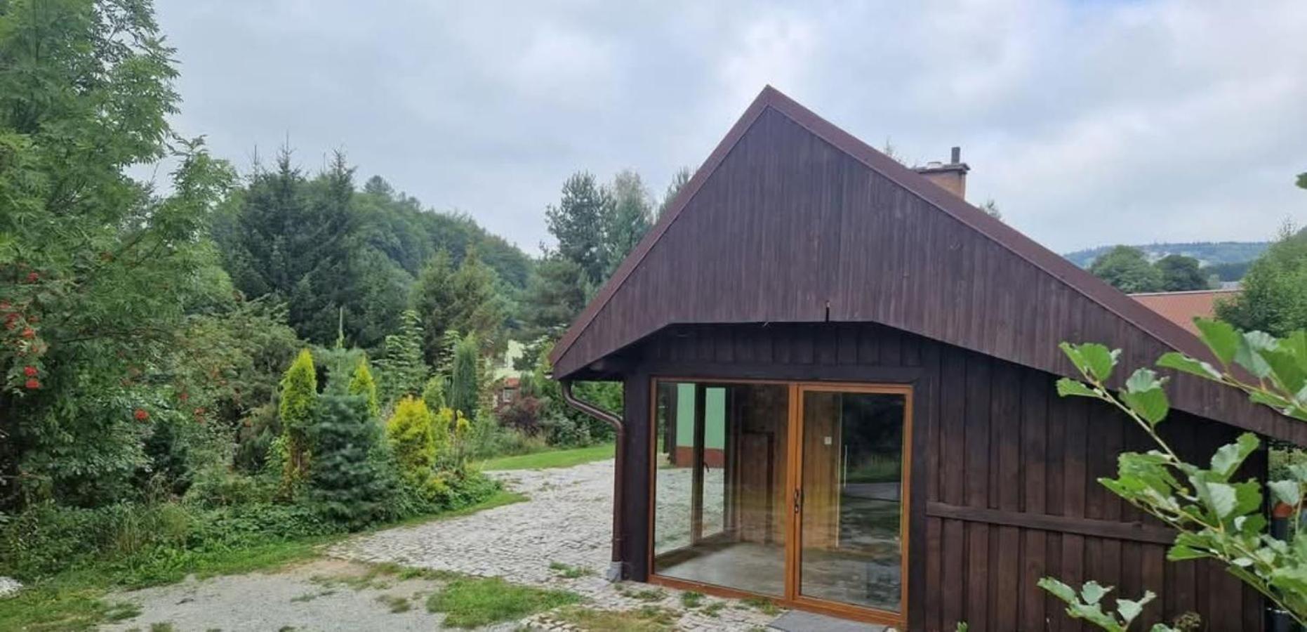 Dach Pod Sowa Дерев'яний котедж Любковіце Клодзьке